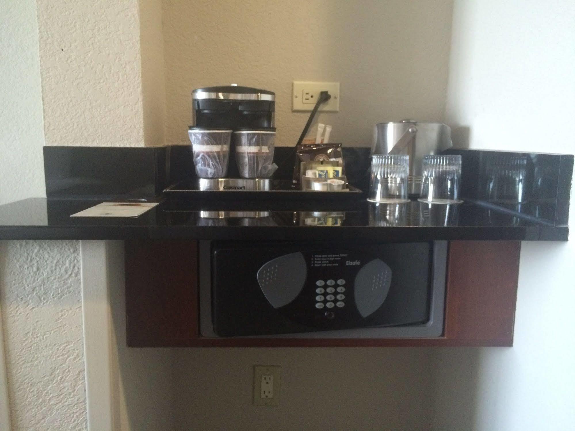 Doubletree By Hilton West Palm Airport West Palm Beach