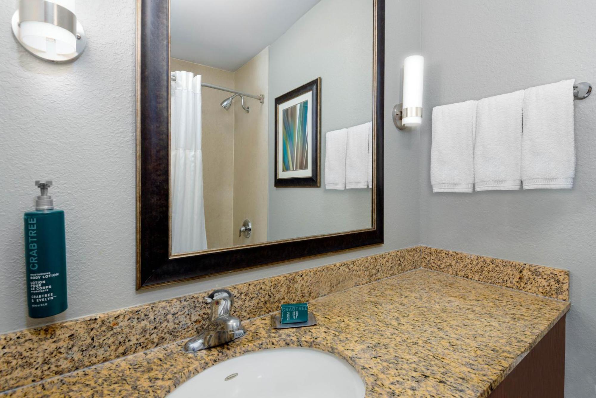 Doubletree By Hilton West Palm Airport Hotel West Palm Beach