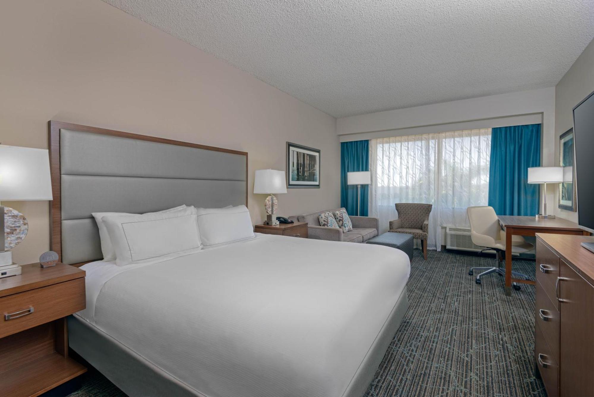 Doubletree By Hilton West Palm Airport